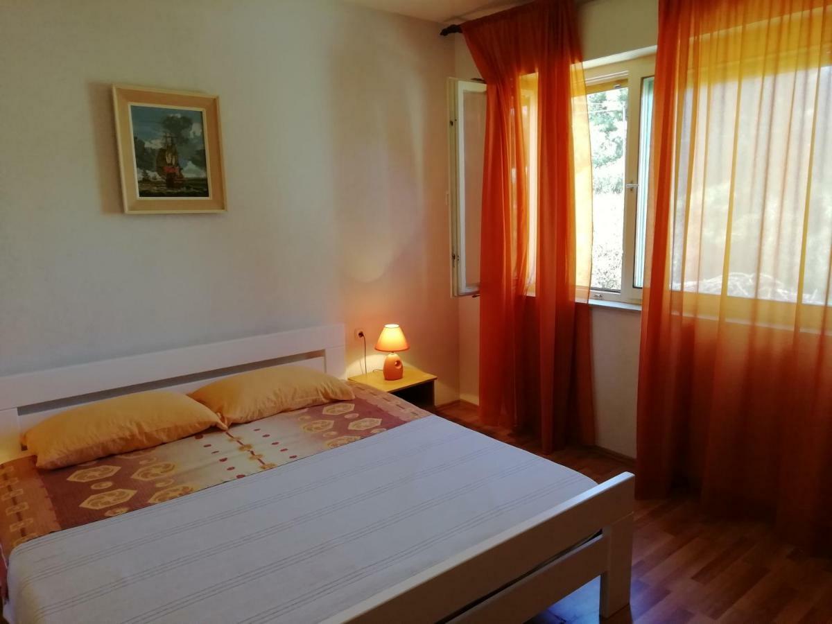 Apartments Jadranka Ivana Pula Luaran gambar