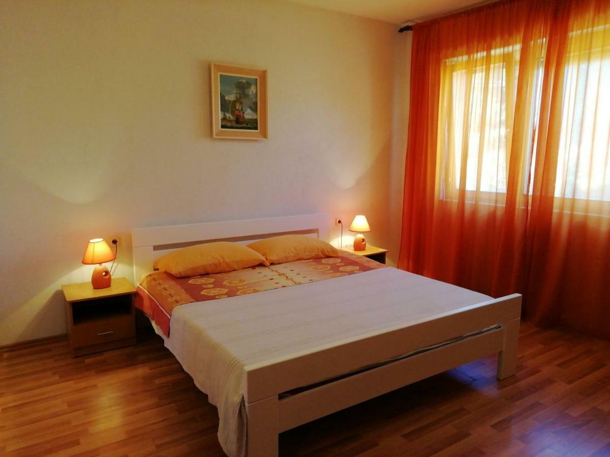 Apartments Jadranka Ivana Pula Luaran gambar