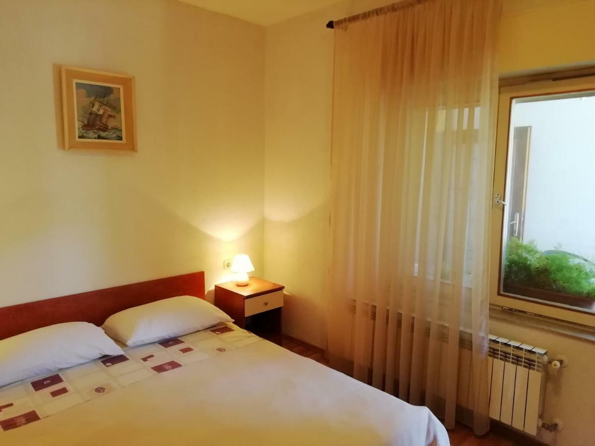 Apartments Jadranka Ivana Pula Luaran gambar