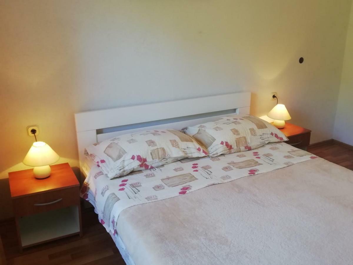 Apartments Jadranka Ivana Pula Luaran gambar